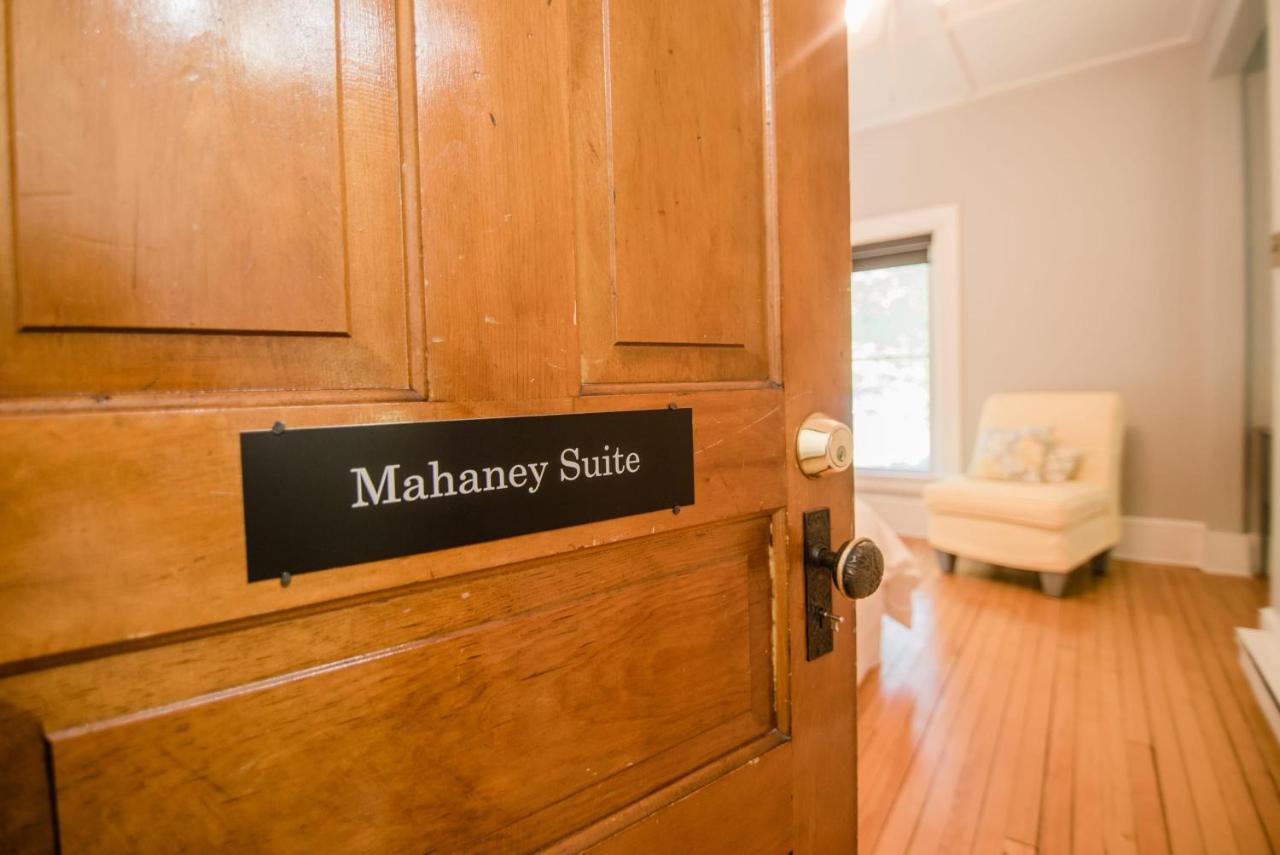 Mahaney Suite BW Boutique Hotel Central Lake Kültér fotó